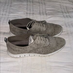 Cole Haan Gray Suede Oxford Shoes with Classic Design